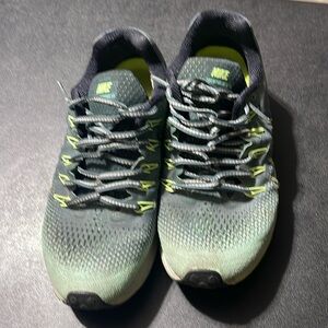 Nike Pegasus 33 size 7 (women’s)